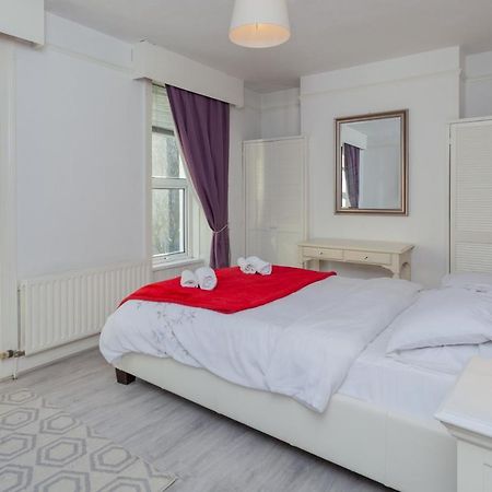 Windsor House Villa Londonderry Ngoại thất bức ảnh