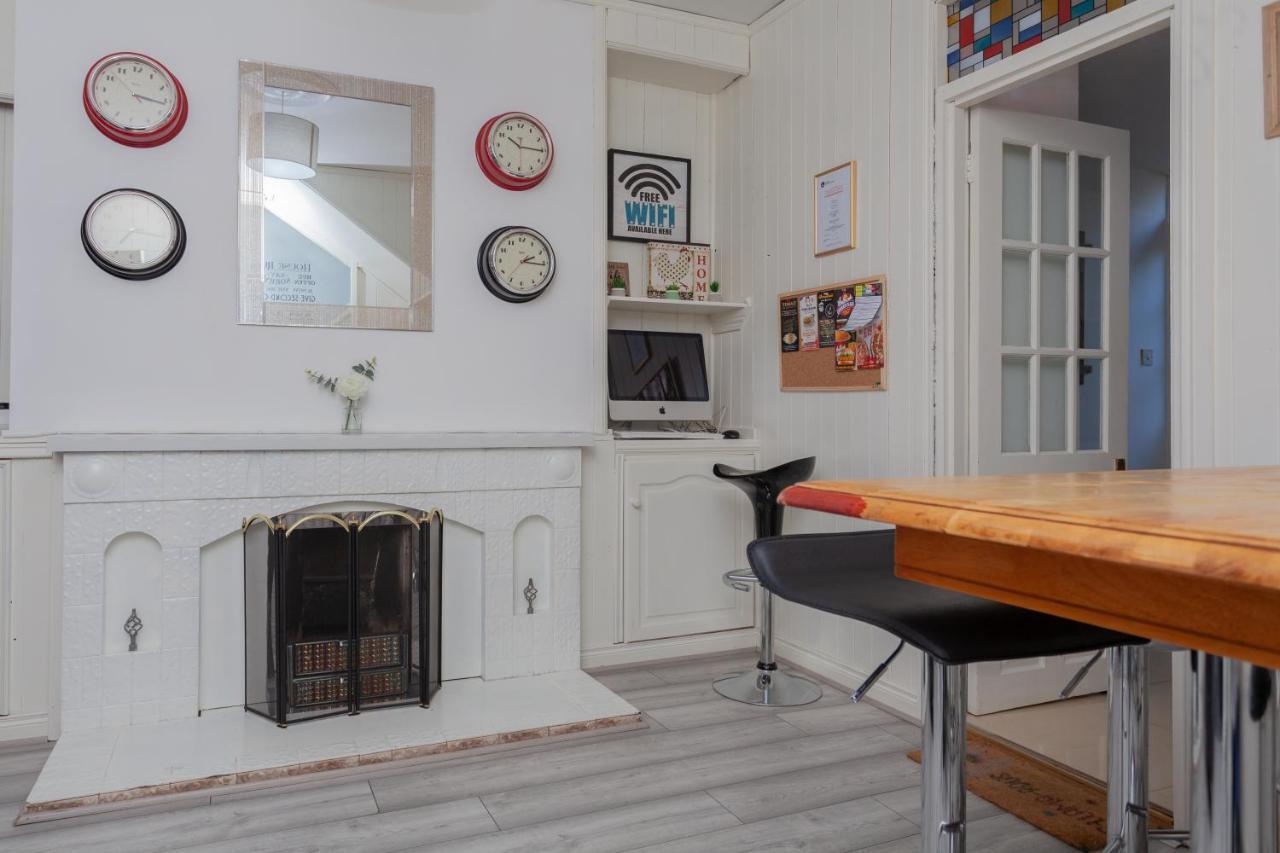 Windsor House Villa Londonderry Ngoại thất bức ảnh